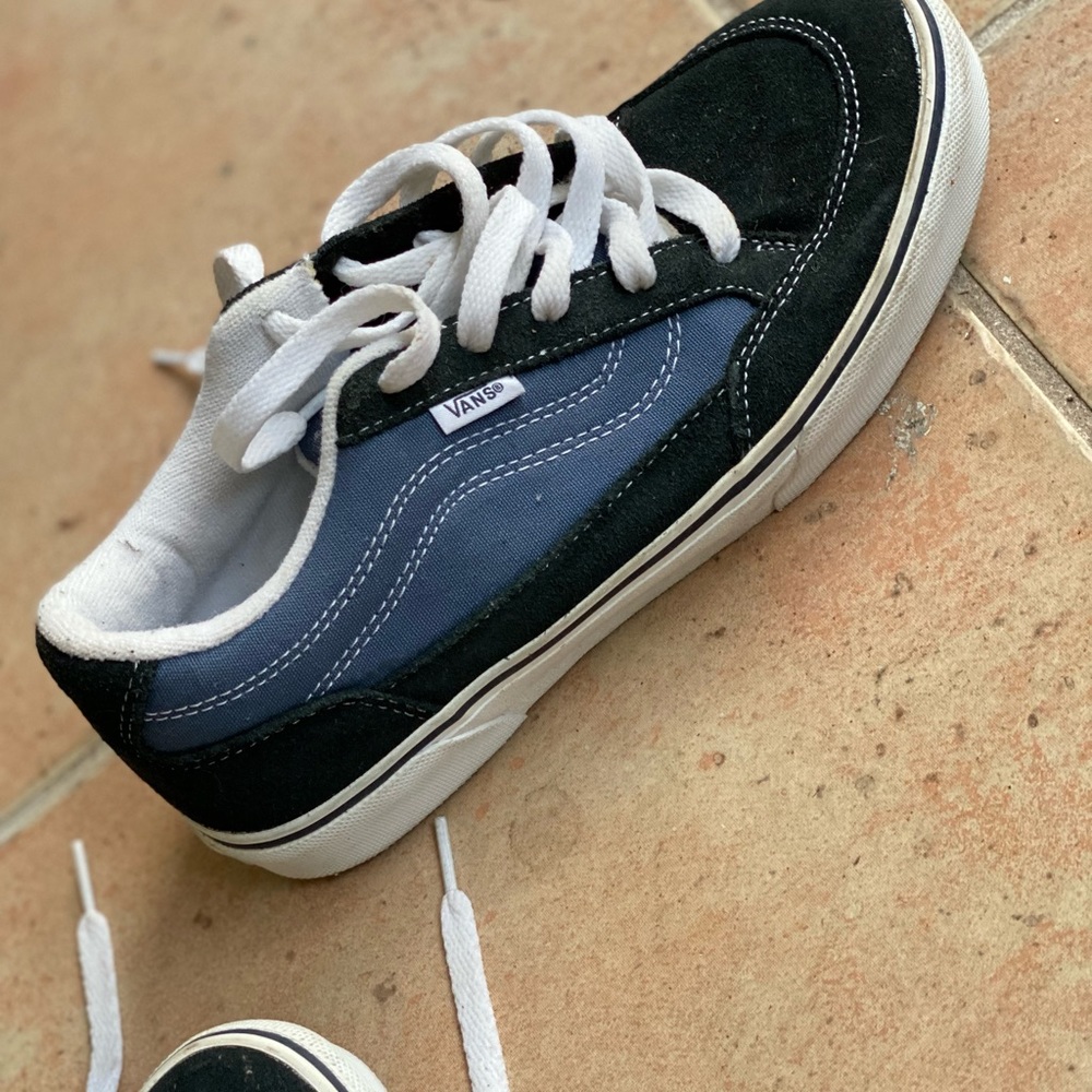 Old skool vans skate sneakers